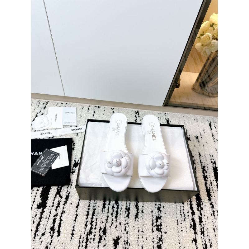Ch*el slippers